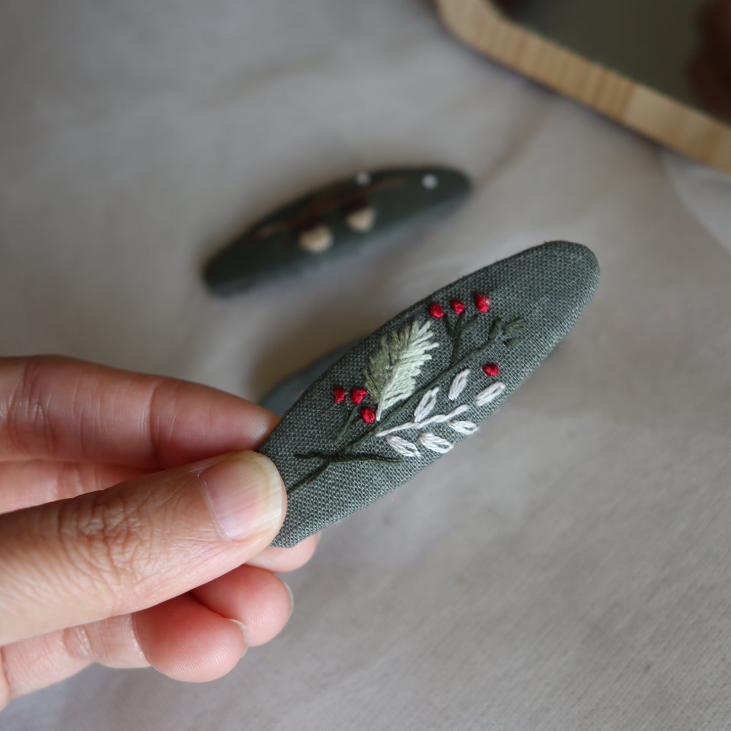一束花手刺繡髮夾/BB髮夾