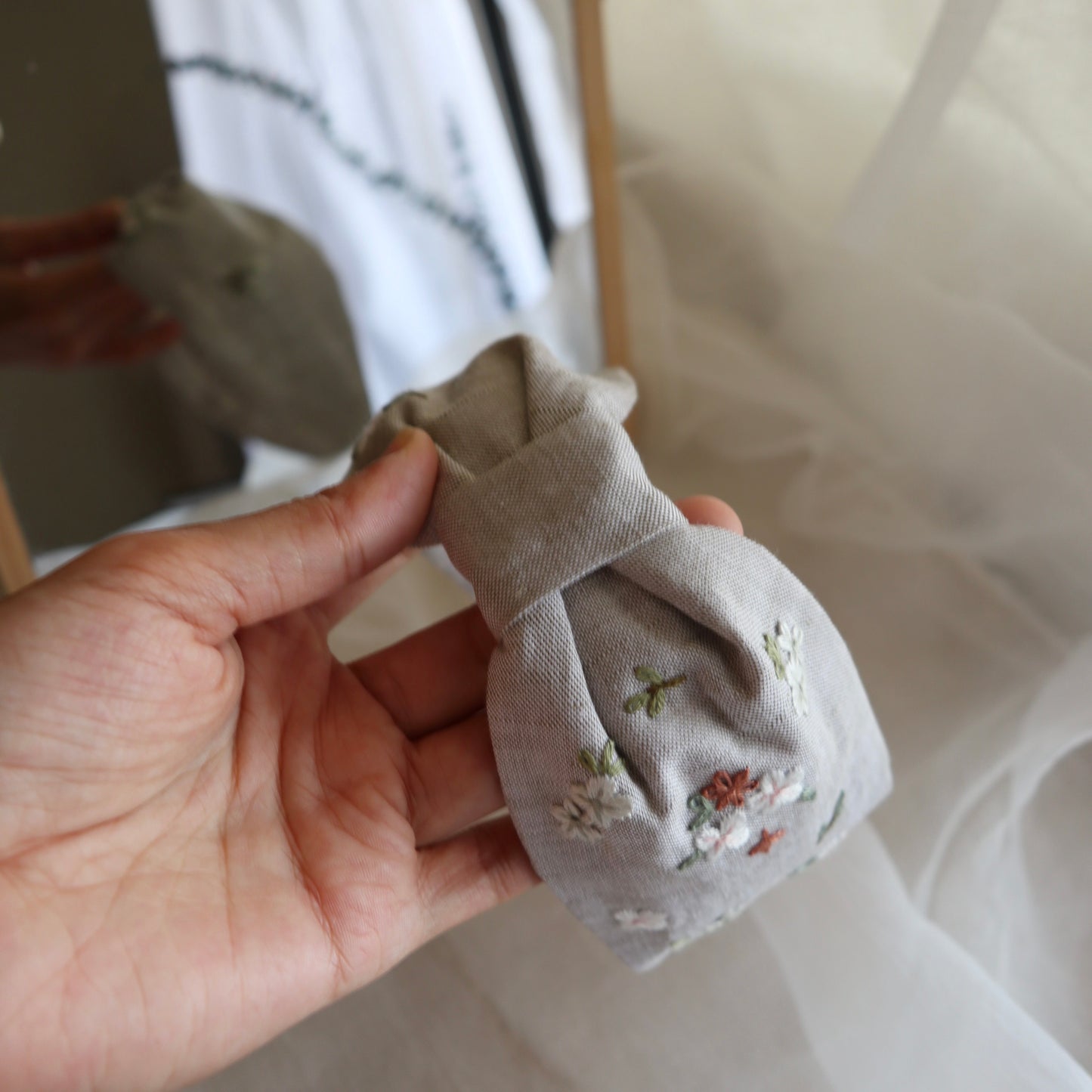 小花飛手刺繡髮箍|兩邊刺繡不同