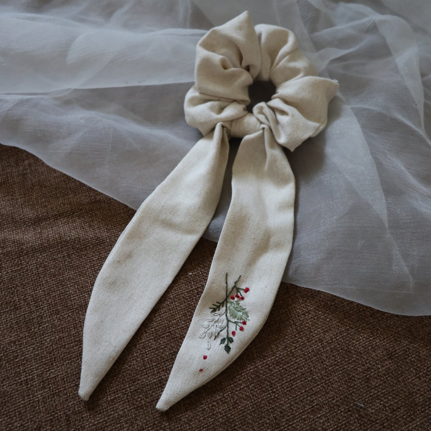 小花束手刺繡長尾髮圈/鬆緊髮圈