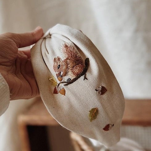 小松鼠手刺繡髮箍/兩邊刺繡不同