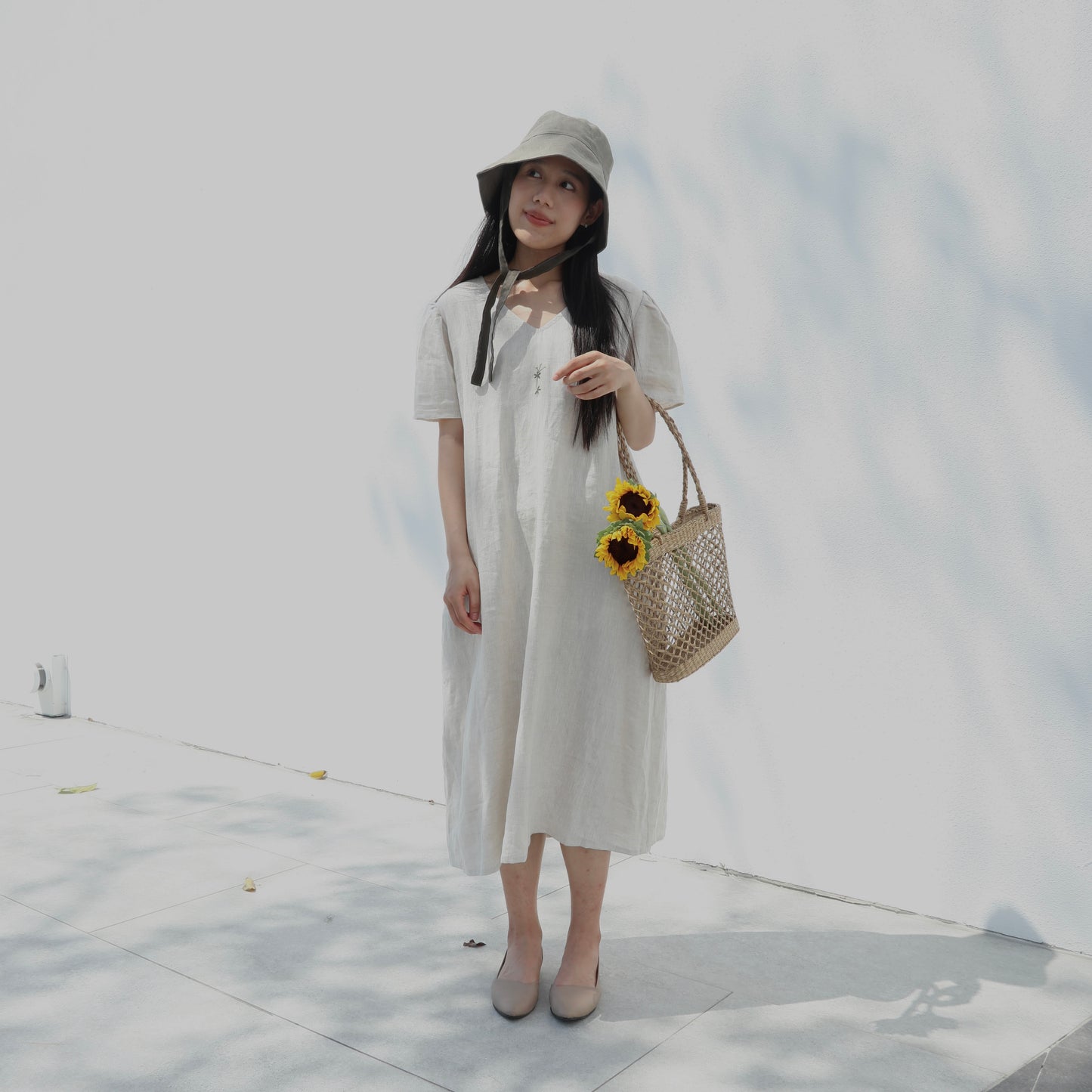 V領綁帶短袖亞麻洋裝| 亞麻原色