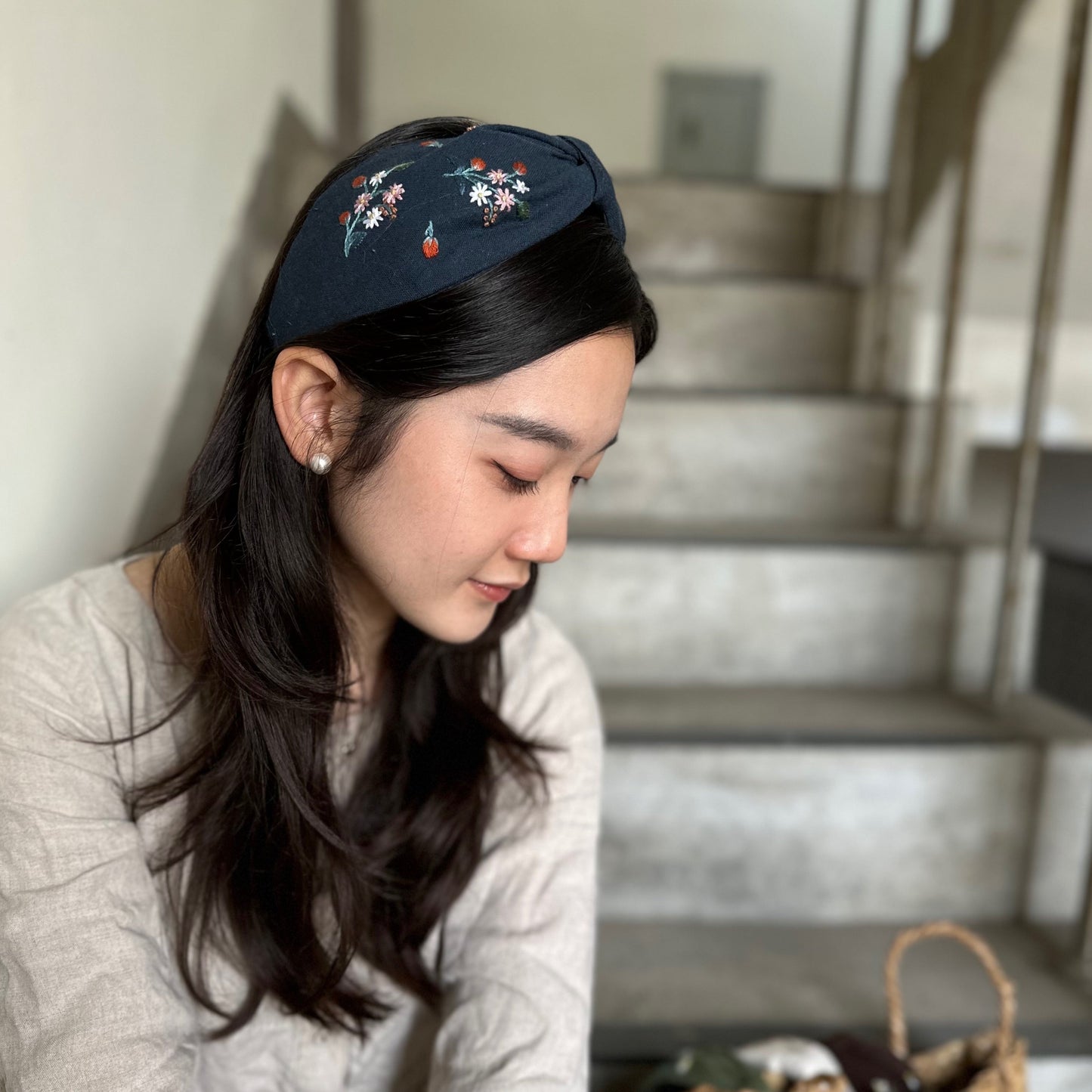 小花手刺繡髮箍|兩邊刺繡一樣
