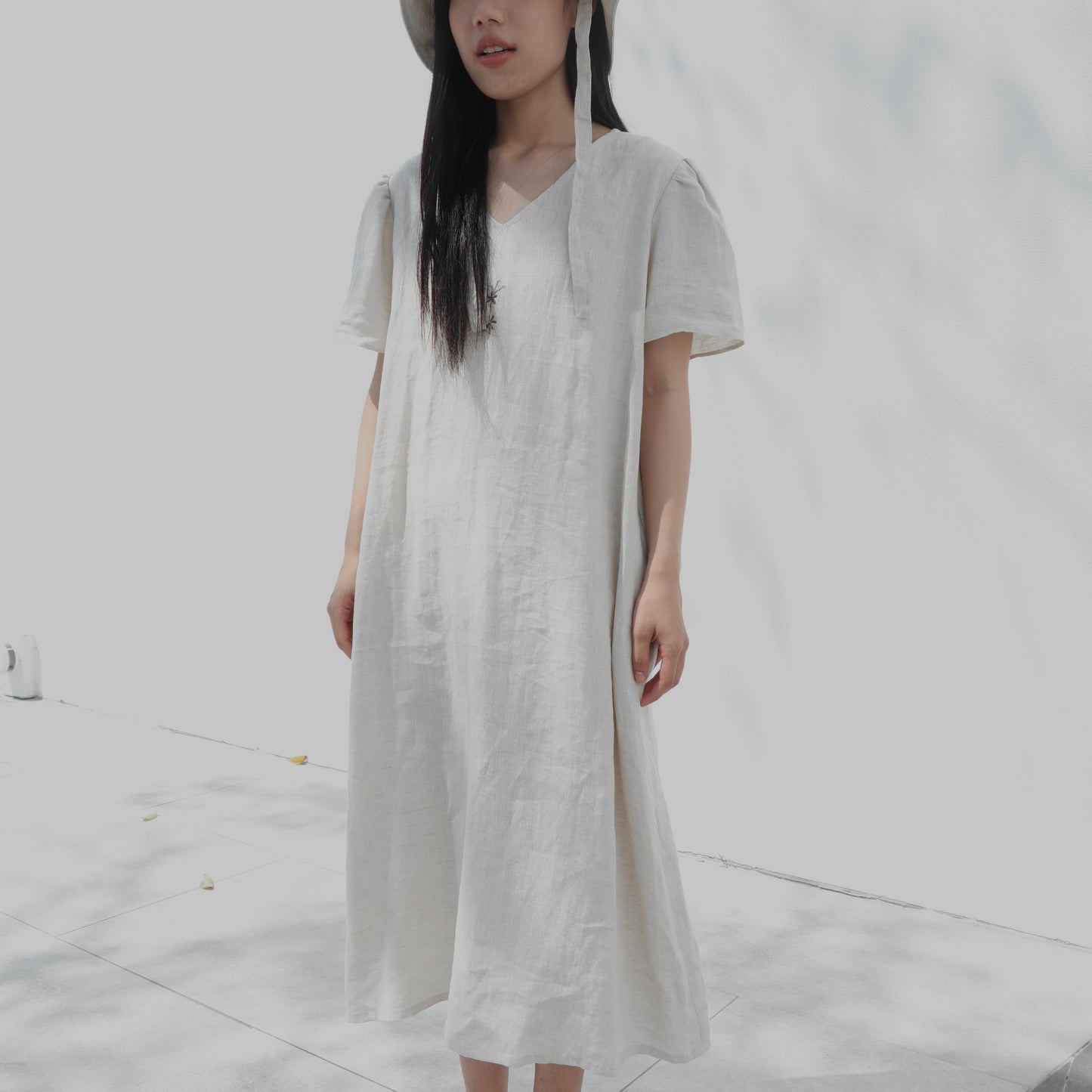 V領綁帶短袖亞麻洋裝| 亞麻原色