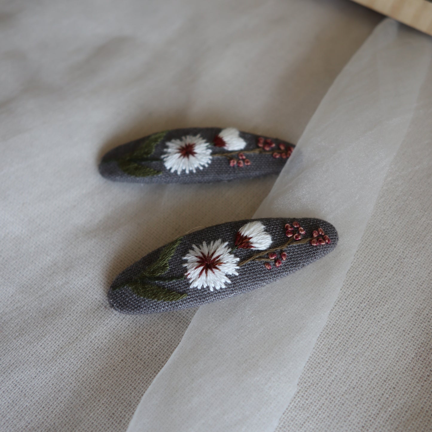 一束花手刺繡髮夾/BB髮夾
