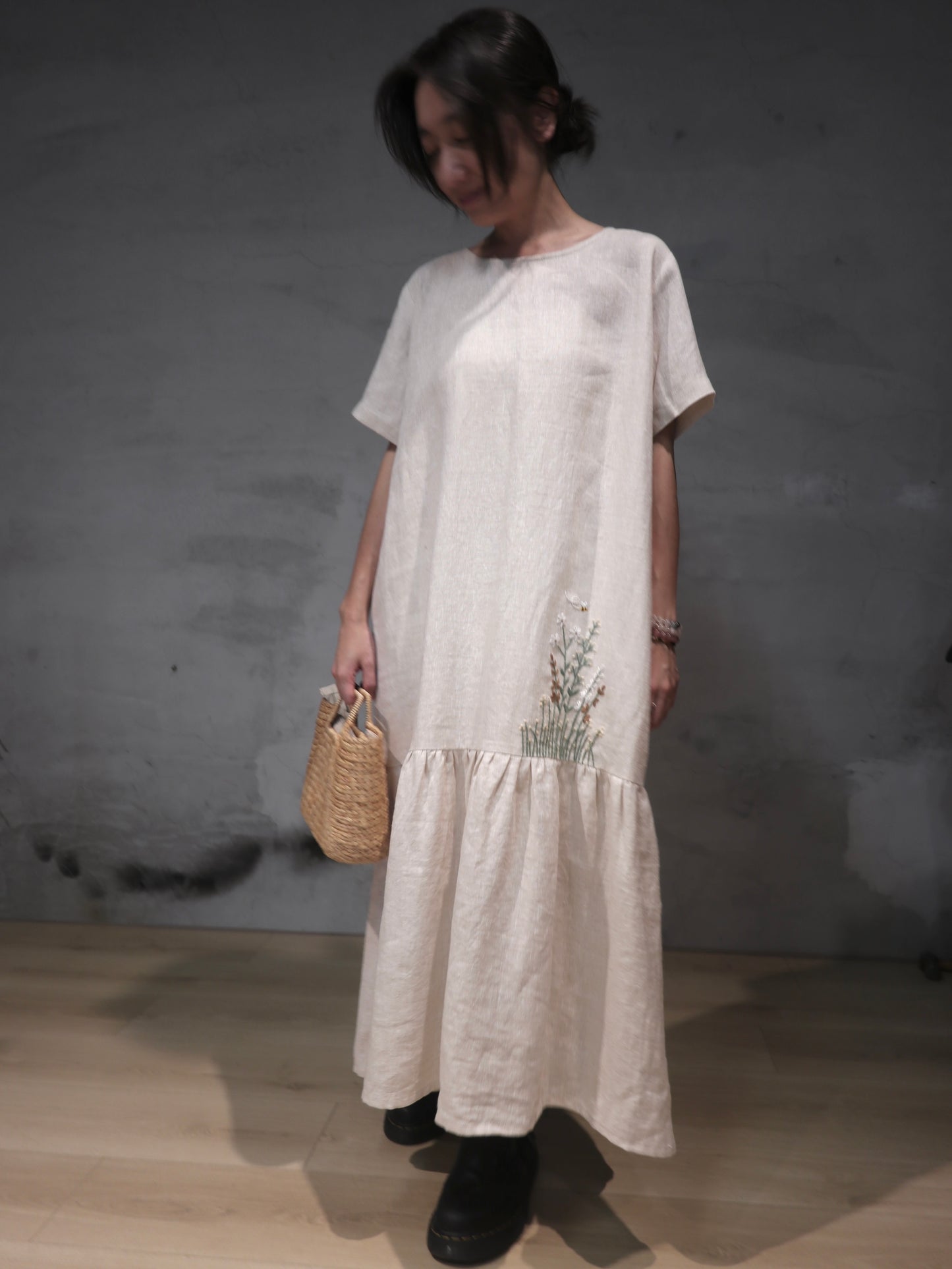 花園圓領魚尾短袖亞麻洋裝|亞麻色
