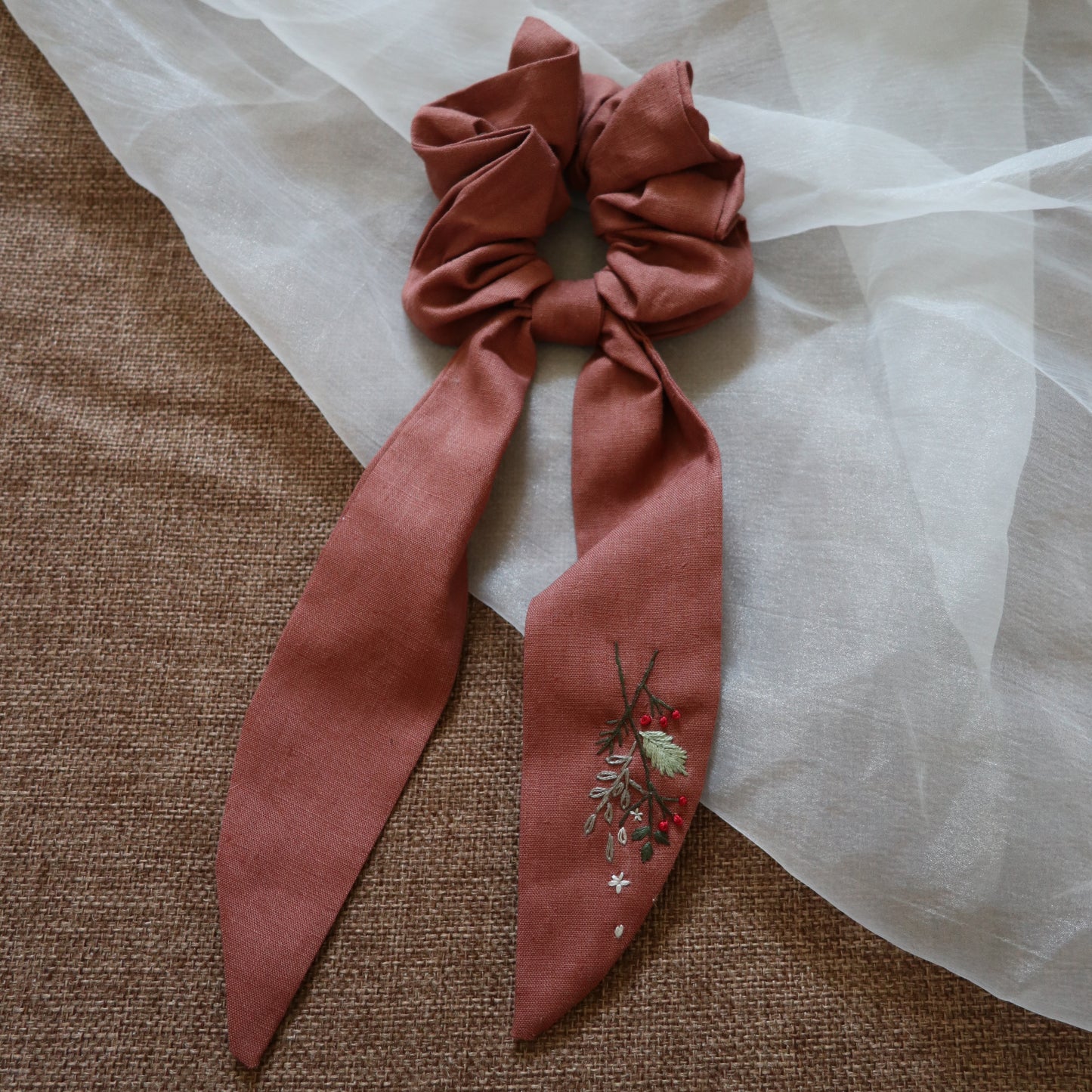 小花束手刺繡長尾髮圈/鬆緊髮圈