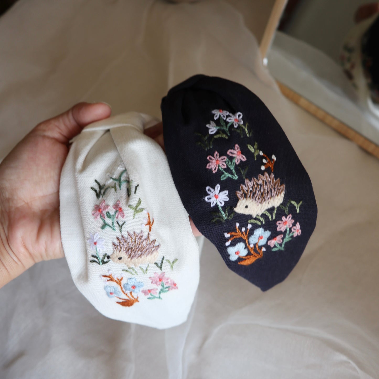 小刺蝟手刺繡髮箍/兩邊刺繡一樣