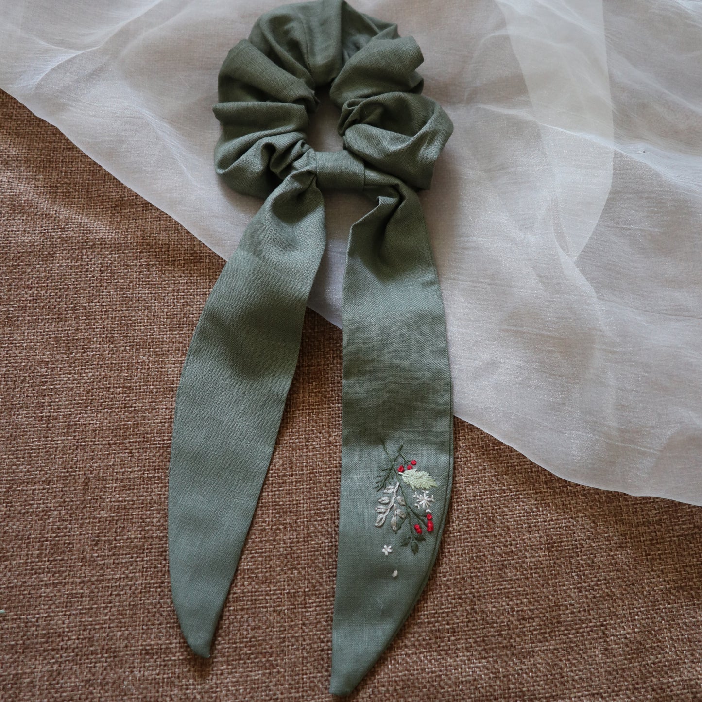 小花束手刺繡長尾髮圈/鬆緊髮圈