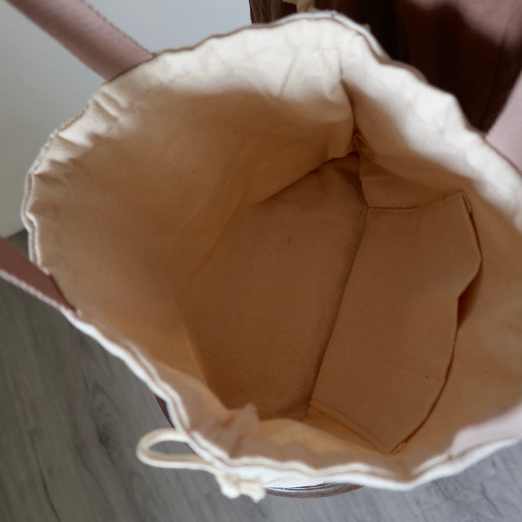 小蜜蜂手刺繡束口手提袋/粉色 Drawstring Handbag