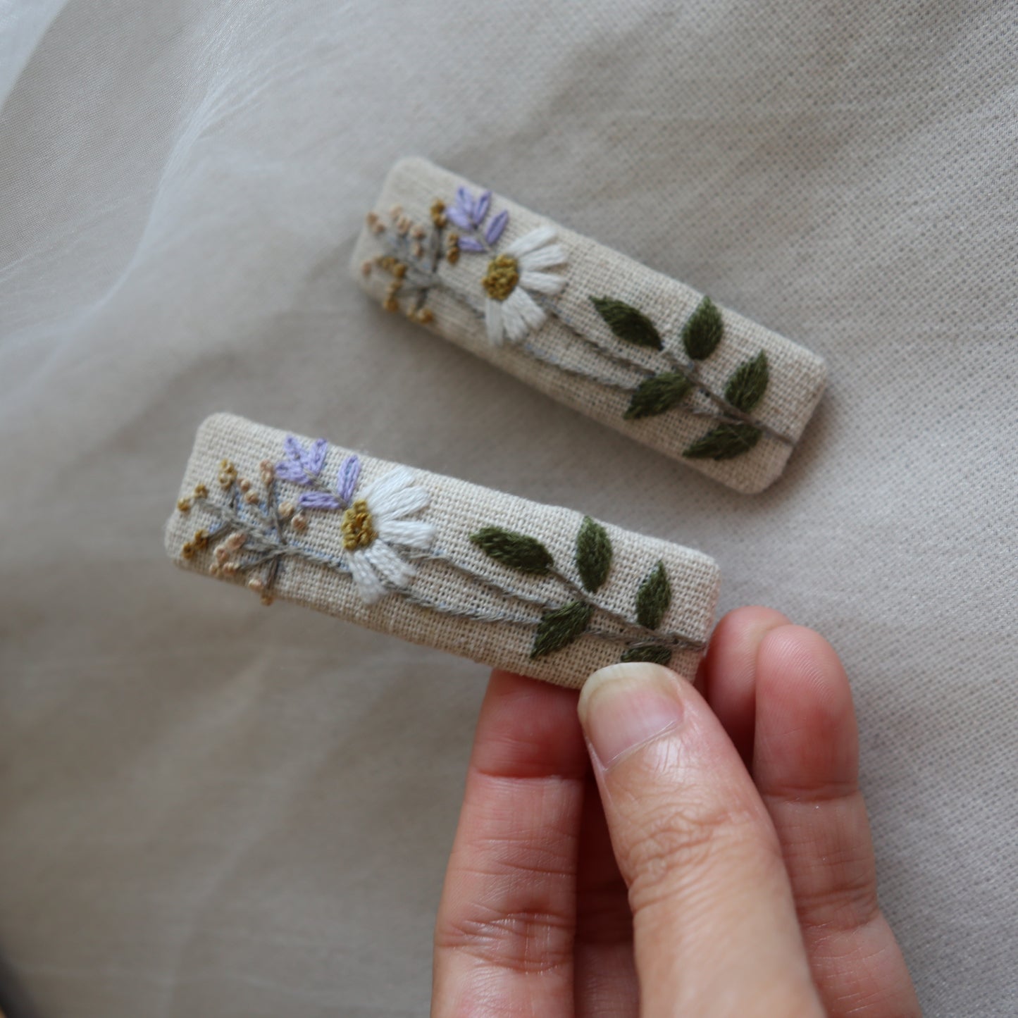 小花園手刺繡髮夾/BB髮夾