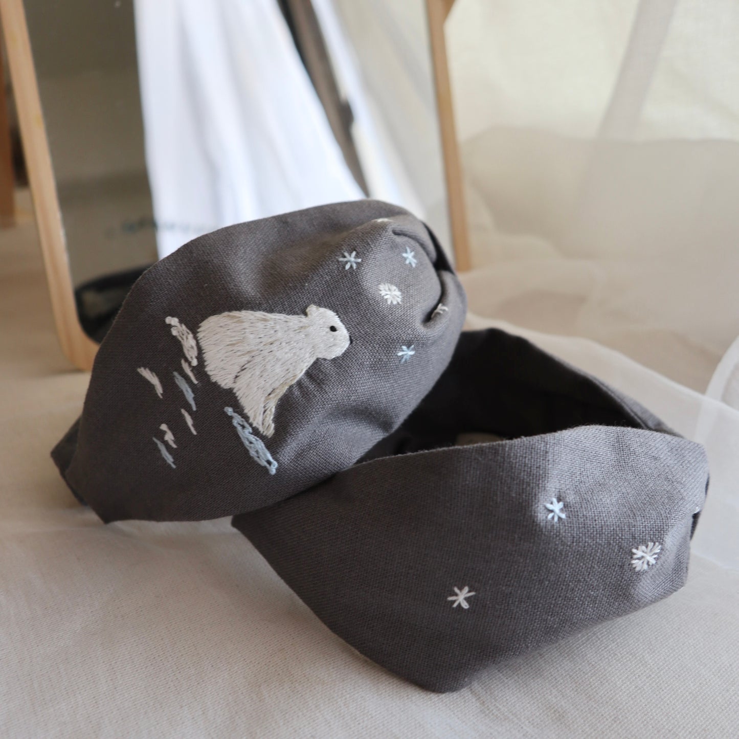 小熊手刺繡髮箍/兩邊刺繡不同