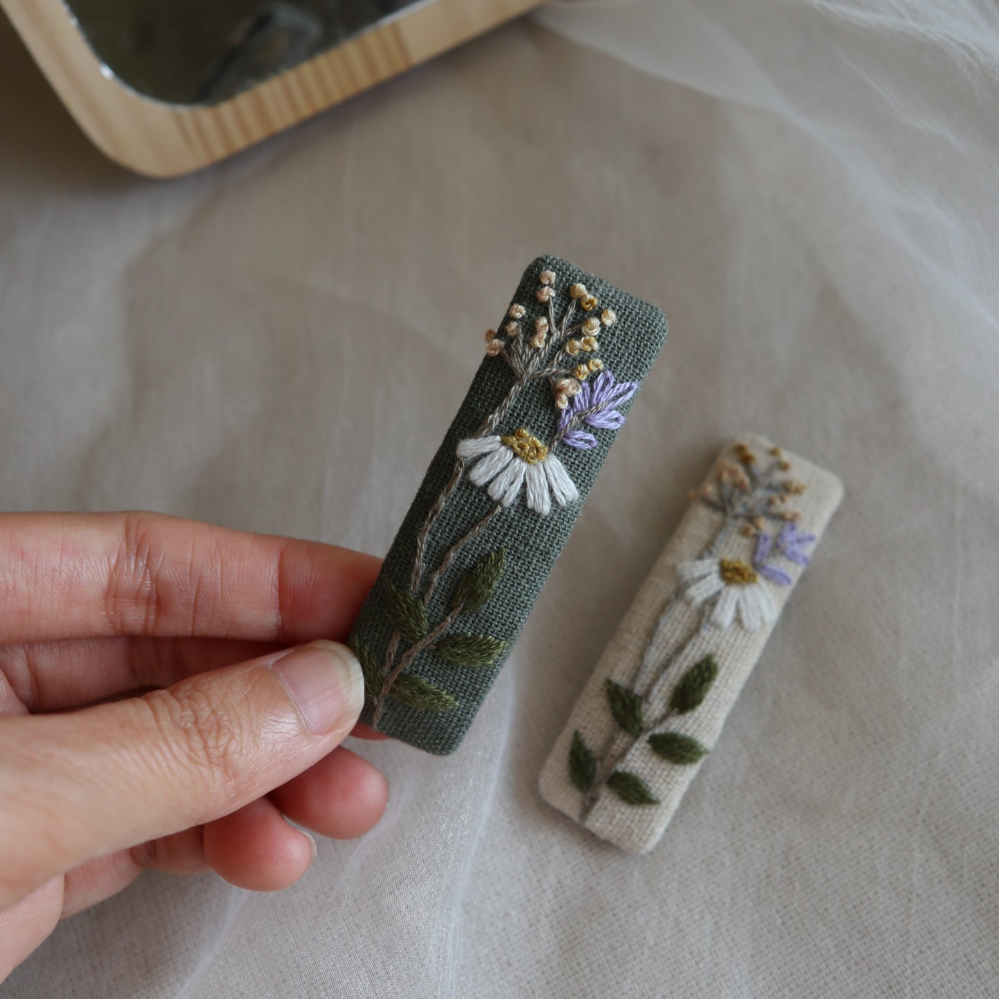 小花園手刺繡髮夾/BB髮夾
