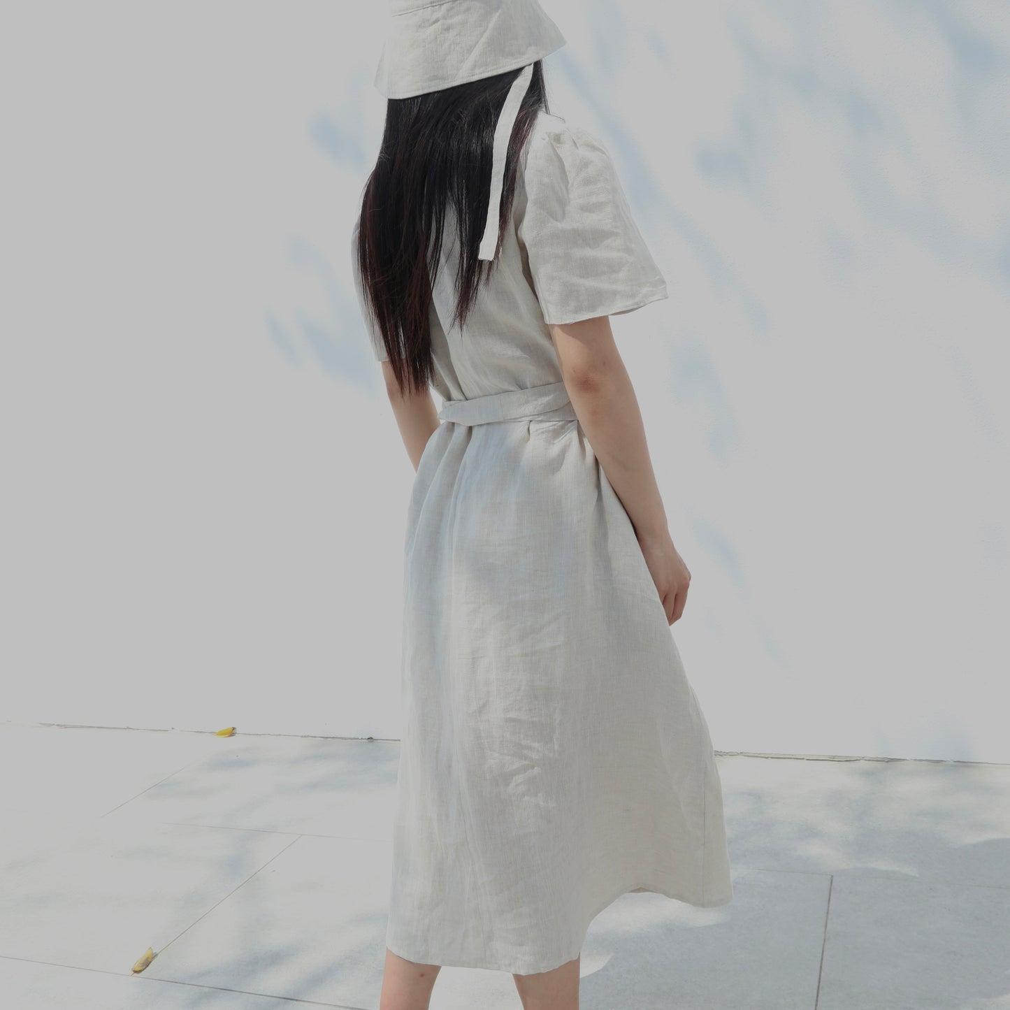V領綁帶短袖亞麻洋裝| 亞麻原色