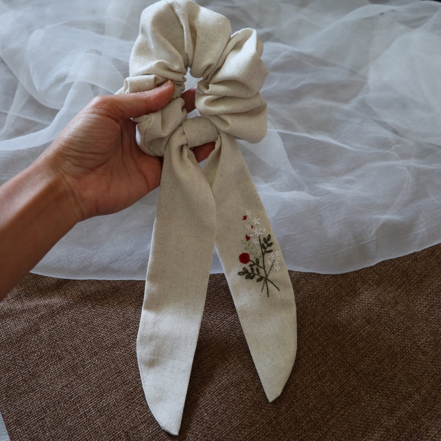 小花束手刺繡長尾髮圈/鬆緊髮圈
