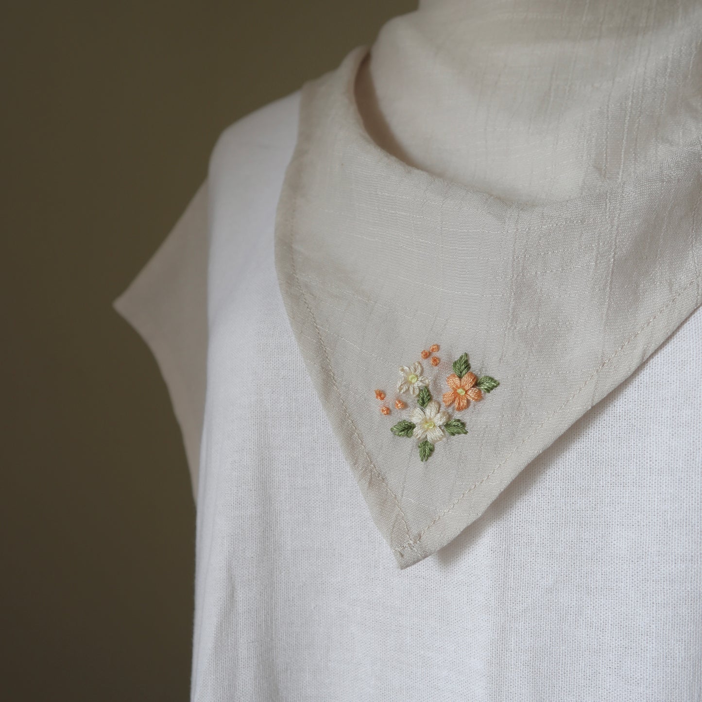 NEW|小菊|小花手刺繡領巾