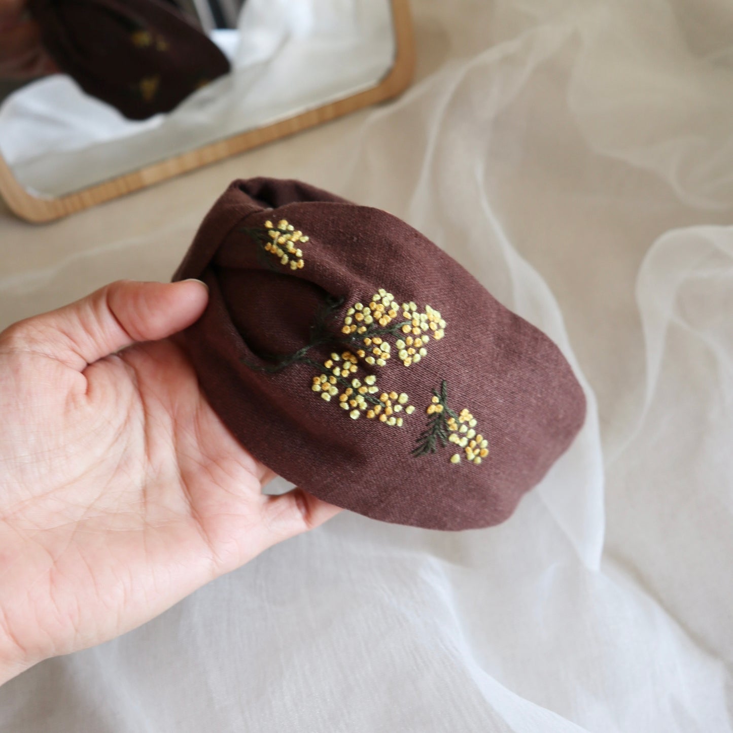 Mimosa金合歡手刺繡髮箍｜兩邊刺繡不同