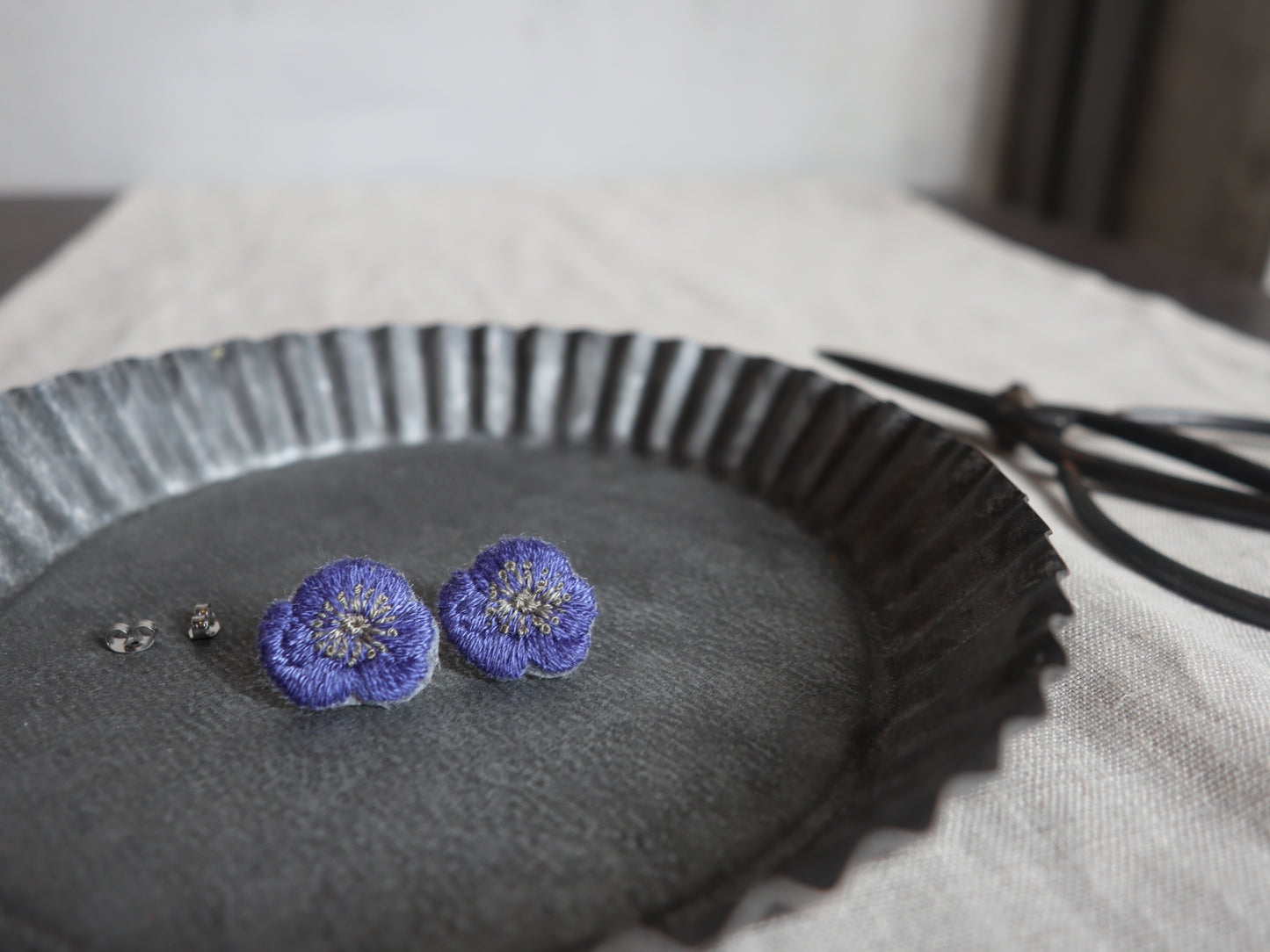 山茶花刺繡耳環｜耳針｜耳夾