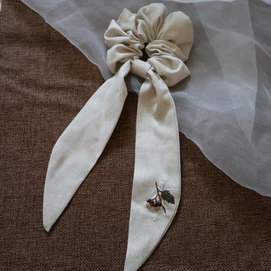 一枝橡果手刺繡長尾髮圈/鬆緊髮圈