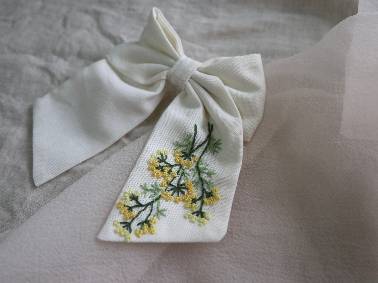 花卉手刺繡蝴蝶結髮飾