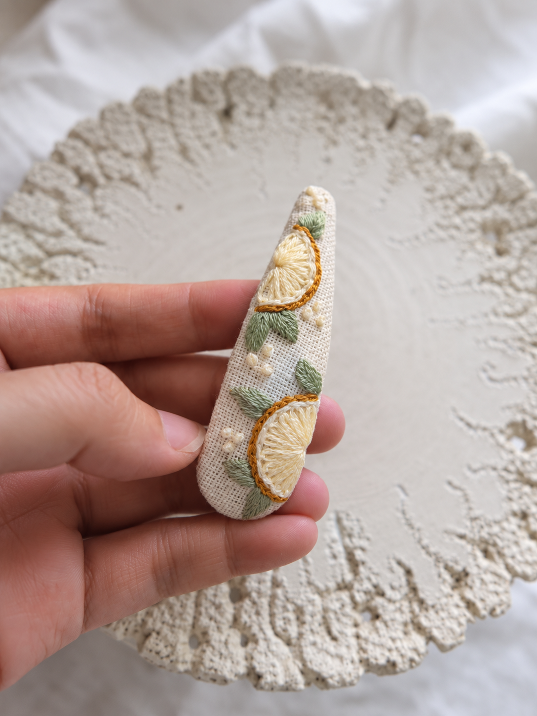 花間刺繡BB髮夾 Among the Flowers Hairclip