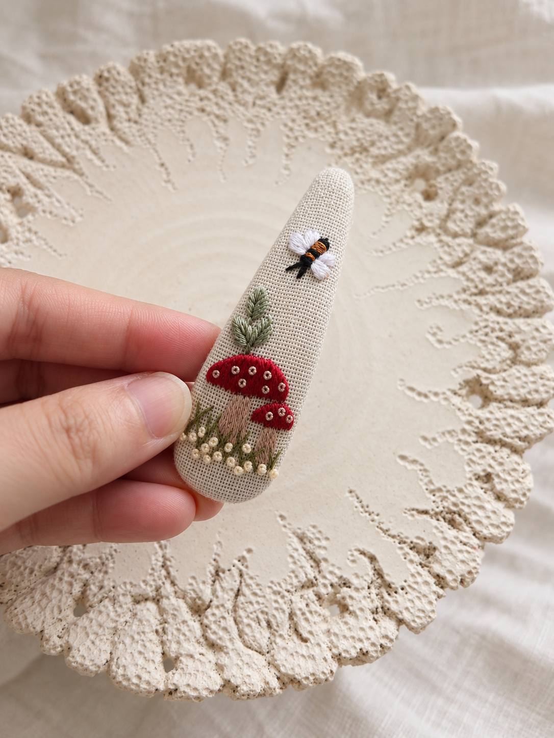 花間刺繡BB髮夾 Among the Flowers Hairclip