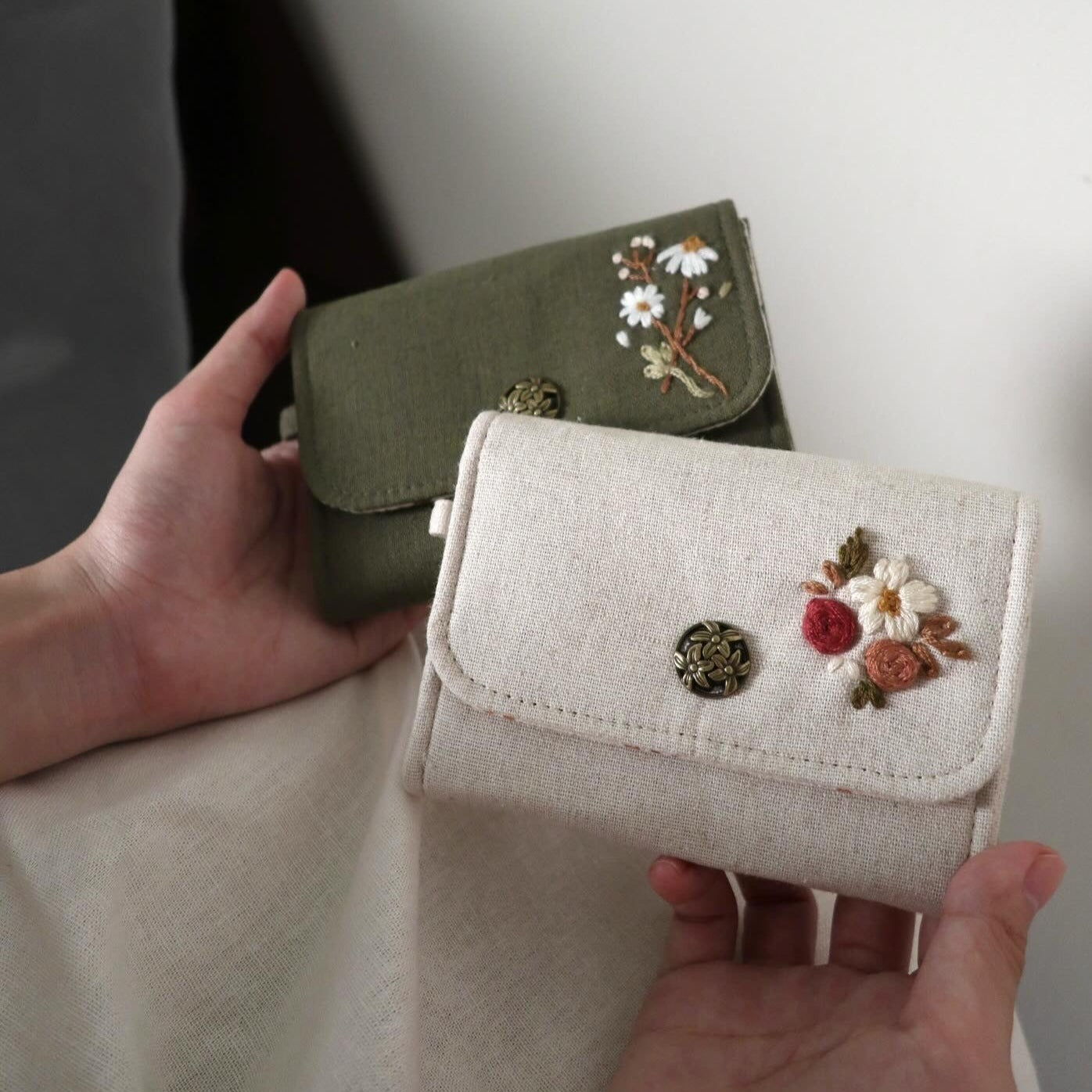 手刺繡小錢包| Little Wallet