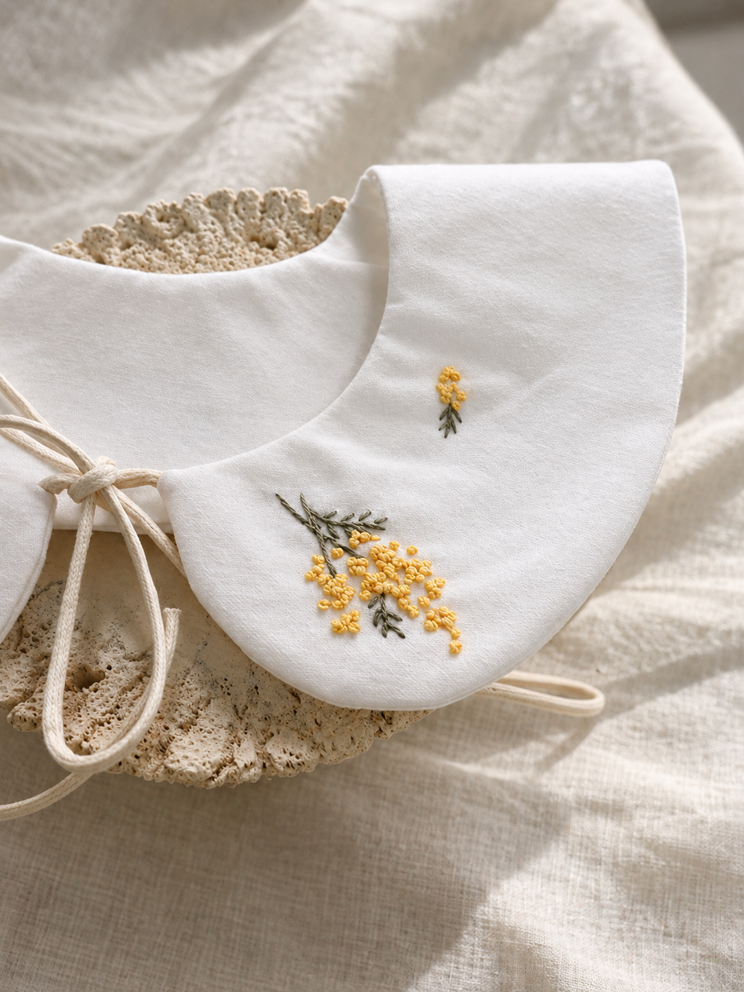 金合歡手刺繡彼得潘領片｜小孩款 Little Mimosa Peter Pan Collar