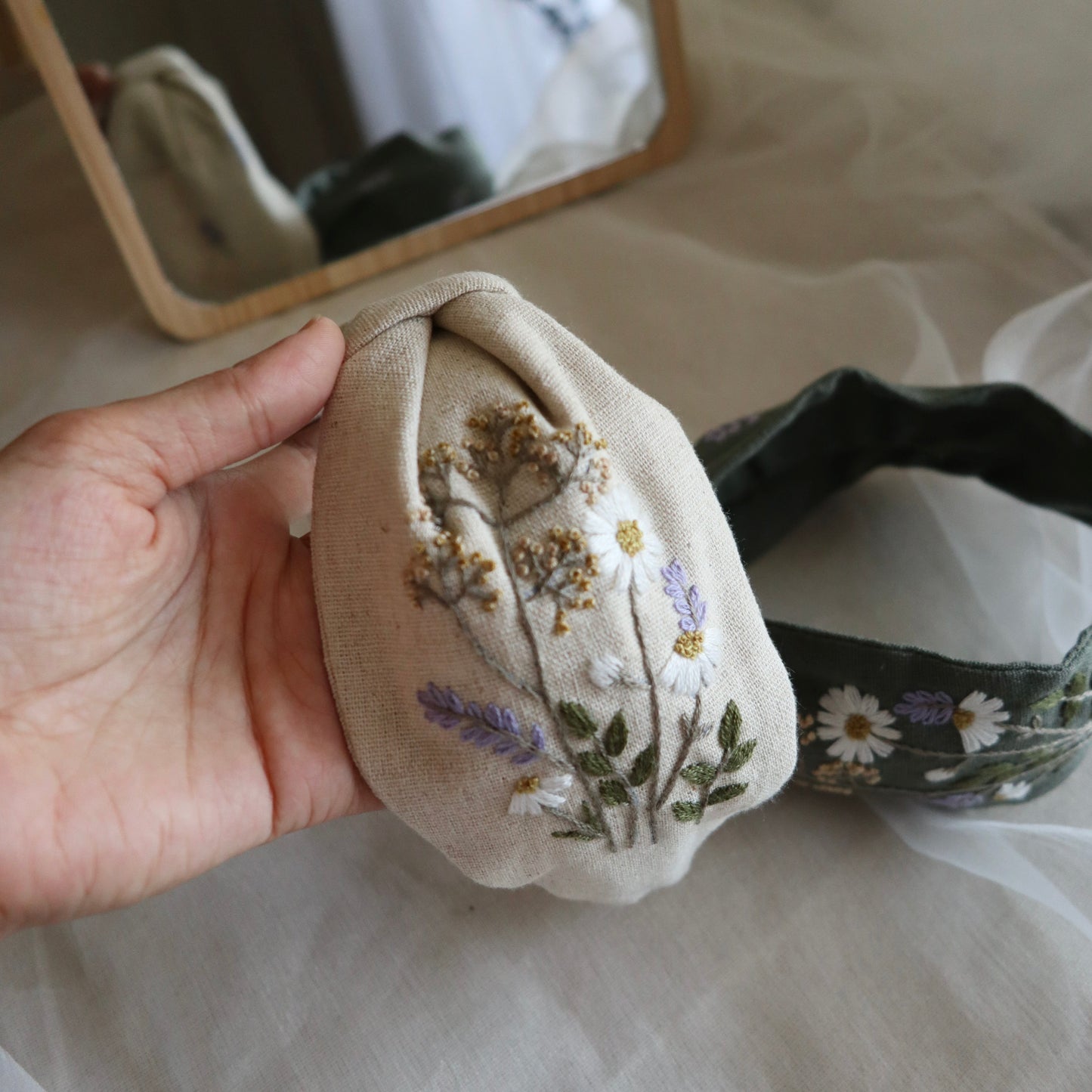 小花園手刺繡髮箍｜兩邊刺繡不同