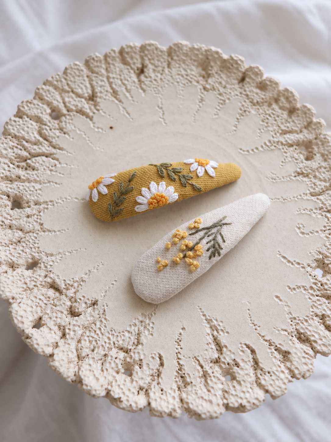 花間刺繡BB髮夾 Among the Flowers Hairclip
