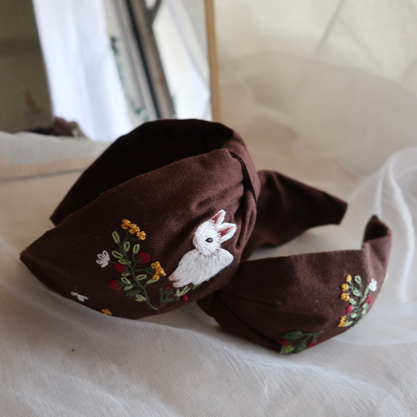 小兔子手刺繡髮箍/兩邊刺繡不同
