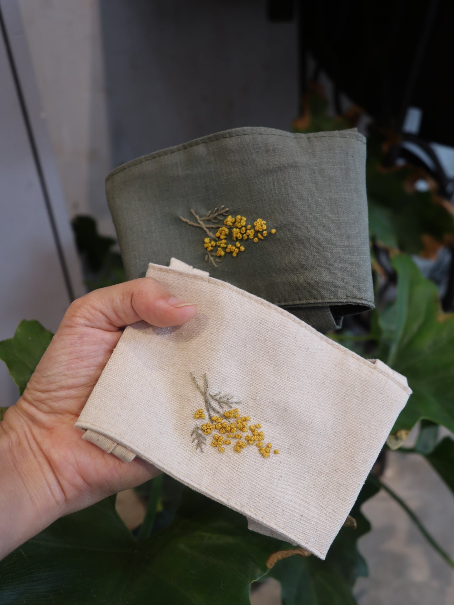 Mimosa金合歡手刺繡飲料袋/杯袋/可收納