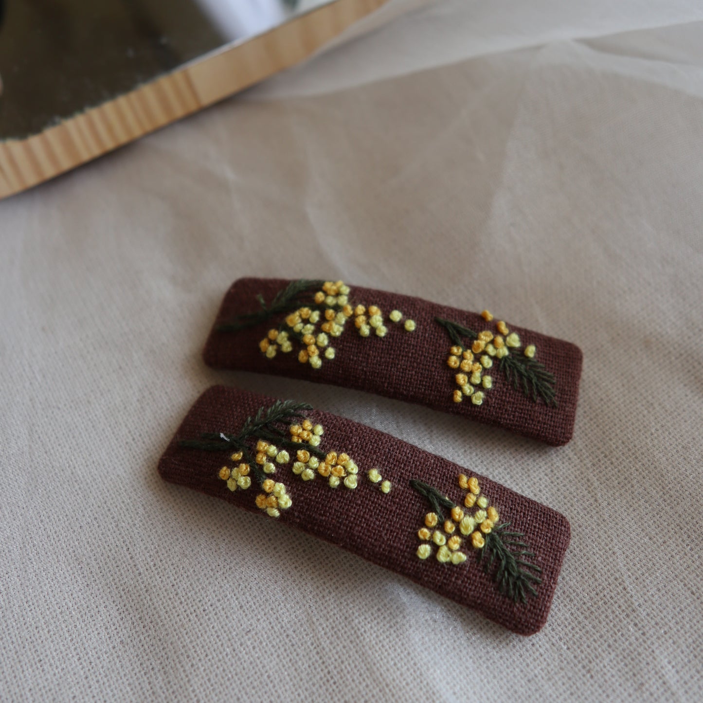 Mimosa 金合歡手刺繡髮夾/BB髮夾