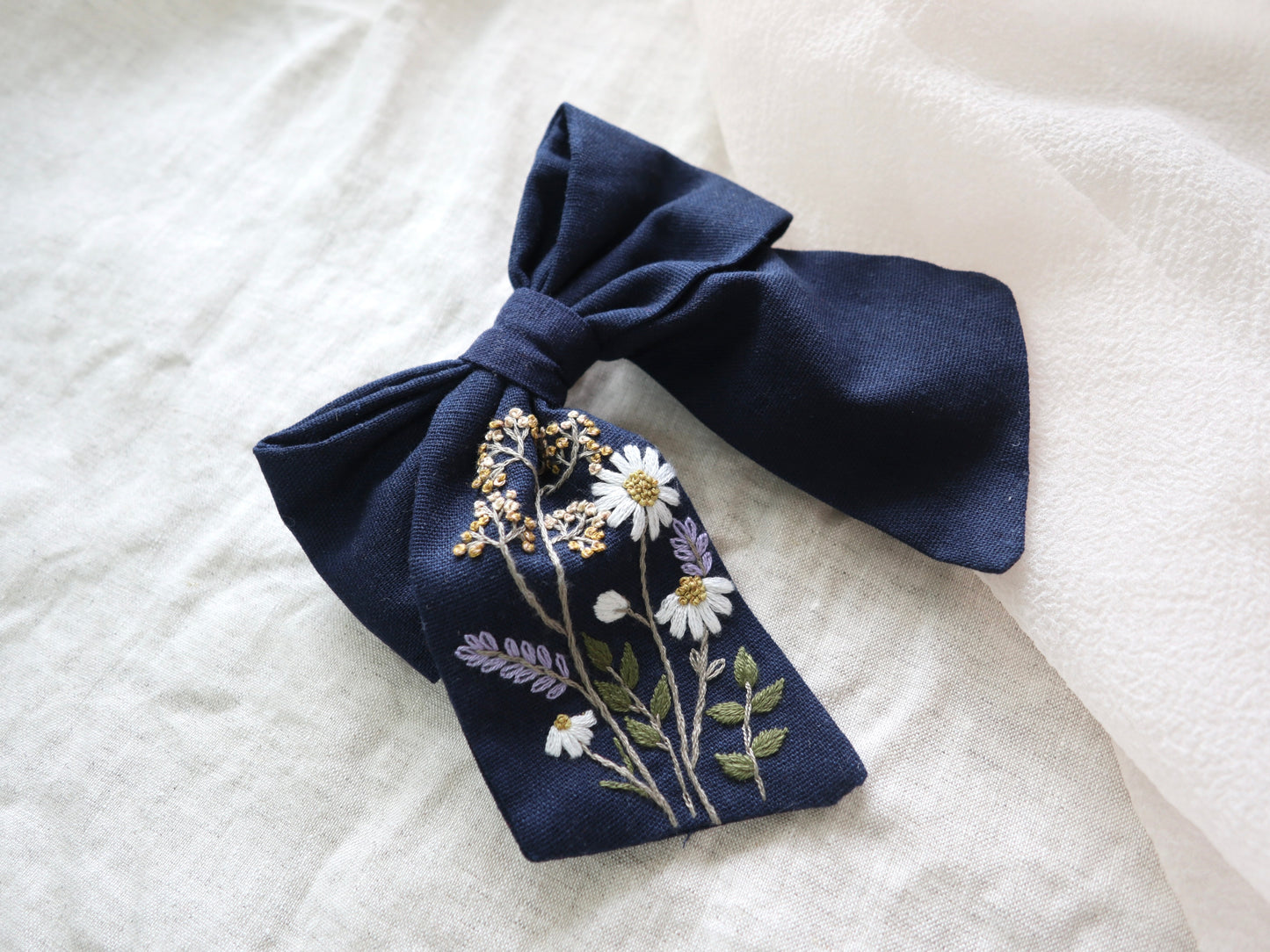 花卉手刺繡蝴蝶結髮飾