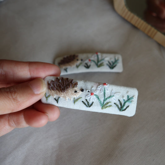 小刺蝟手刺繡髮夾/BB髮夾