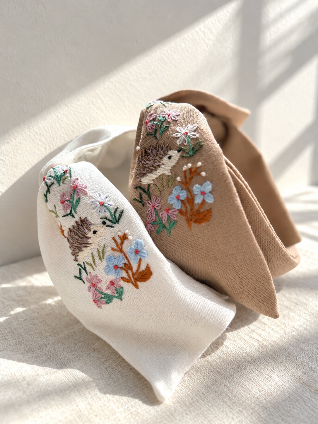 小刺猬交叉型髮箍|單邊刺繡 Hedgehog Cross Headband