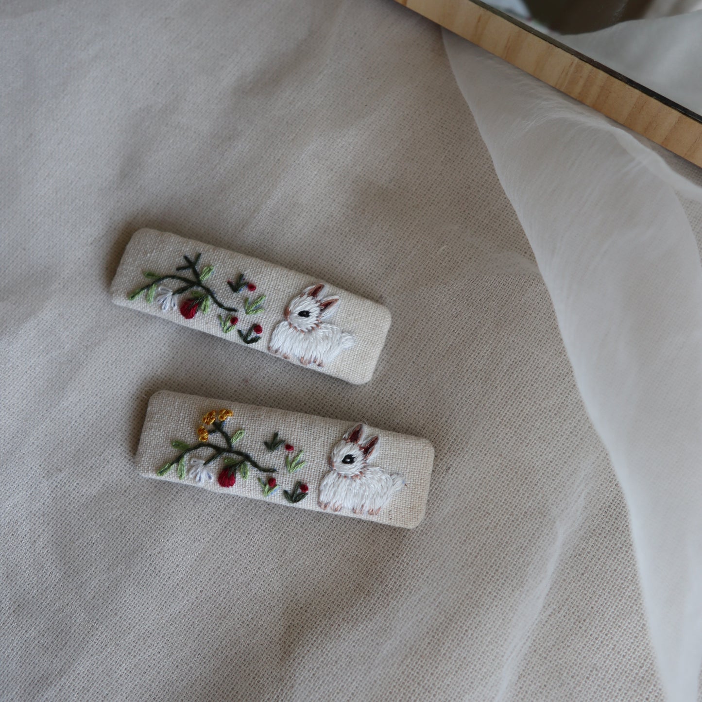 兔子手刺繡髮夾/BB髮夾