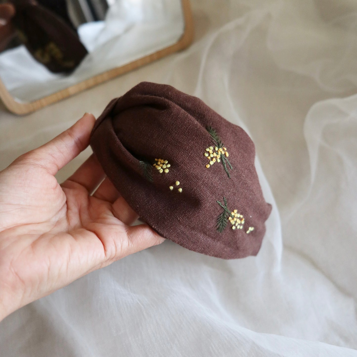 Mimosa金合歡手刺繡髮箍｜兩邊刺繡不同