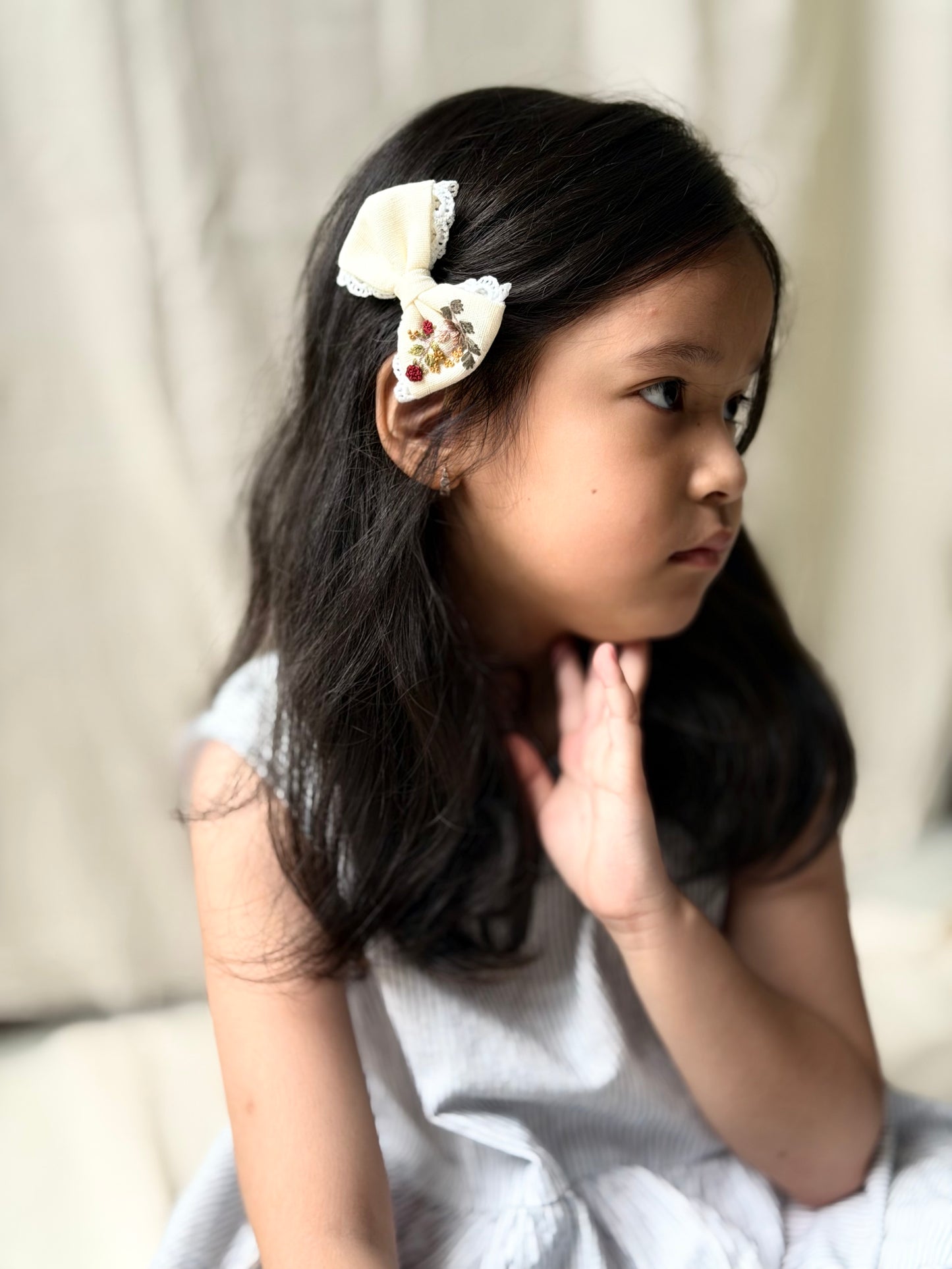 秋花刺繡蝴蝶結髮夾 Autumn Blooms Embroidered Bow Clip