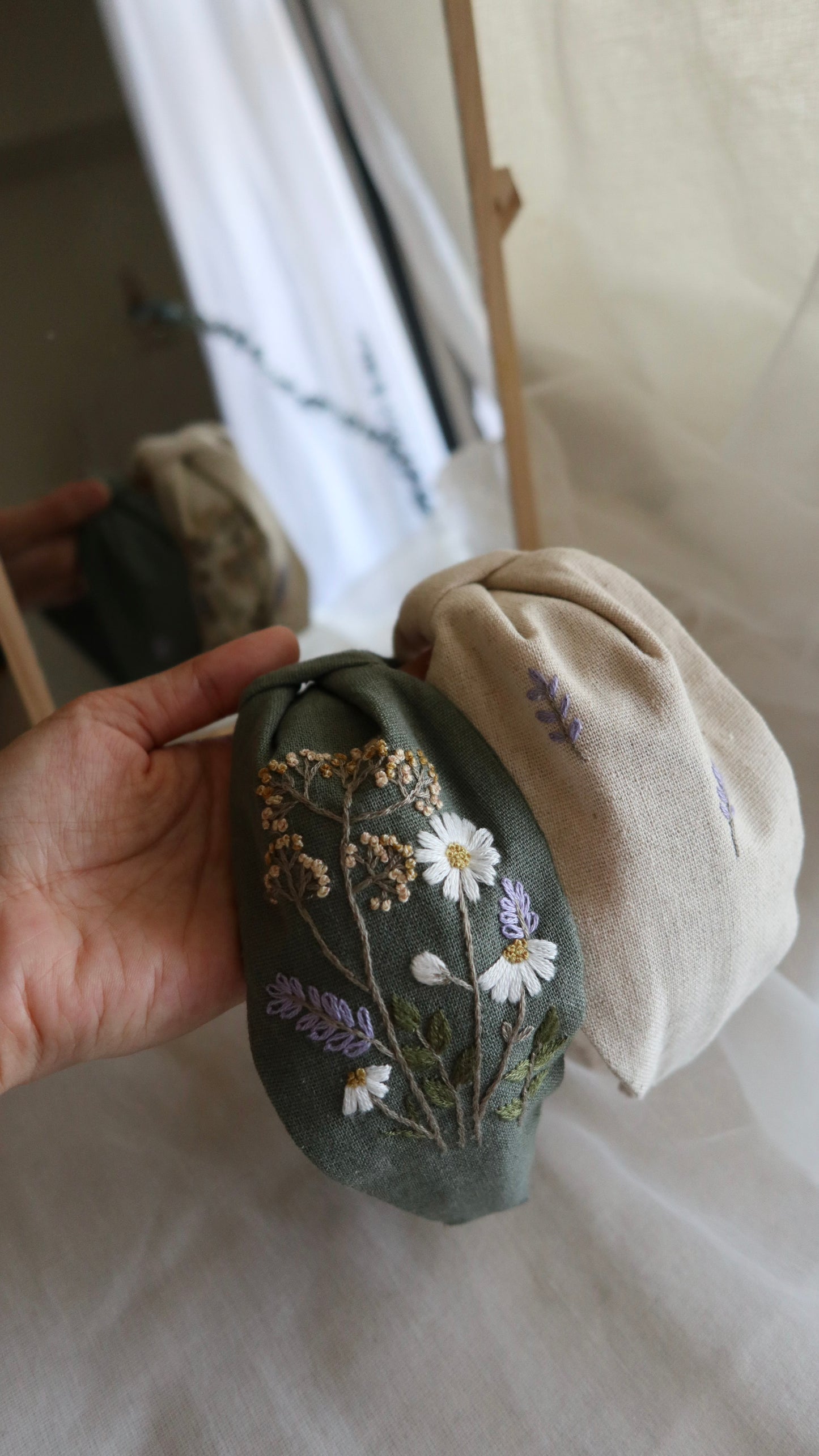 小花園手刺繡髮箍｜兩邊刺繡不同