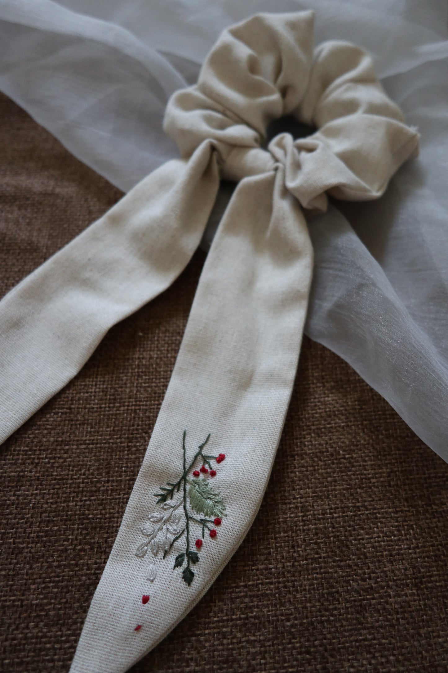 小花束手刺繡長尾髮圈/鬆緊髮圈