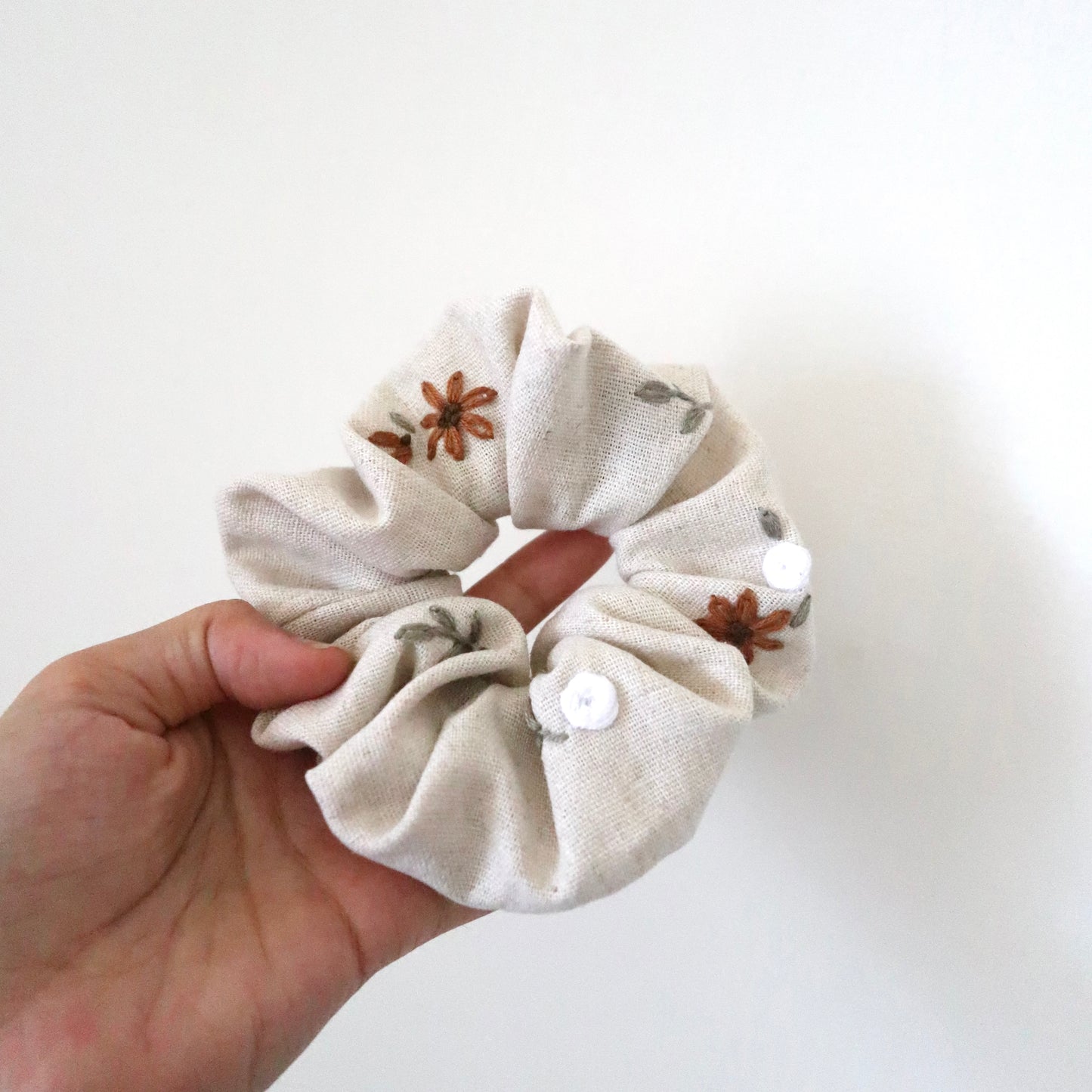 新品|小花手刺繡髮圈|鬆緊髮圈Scrunchies