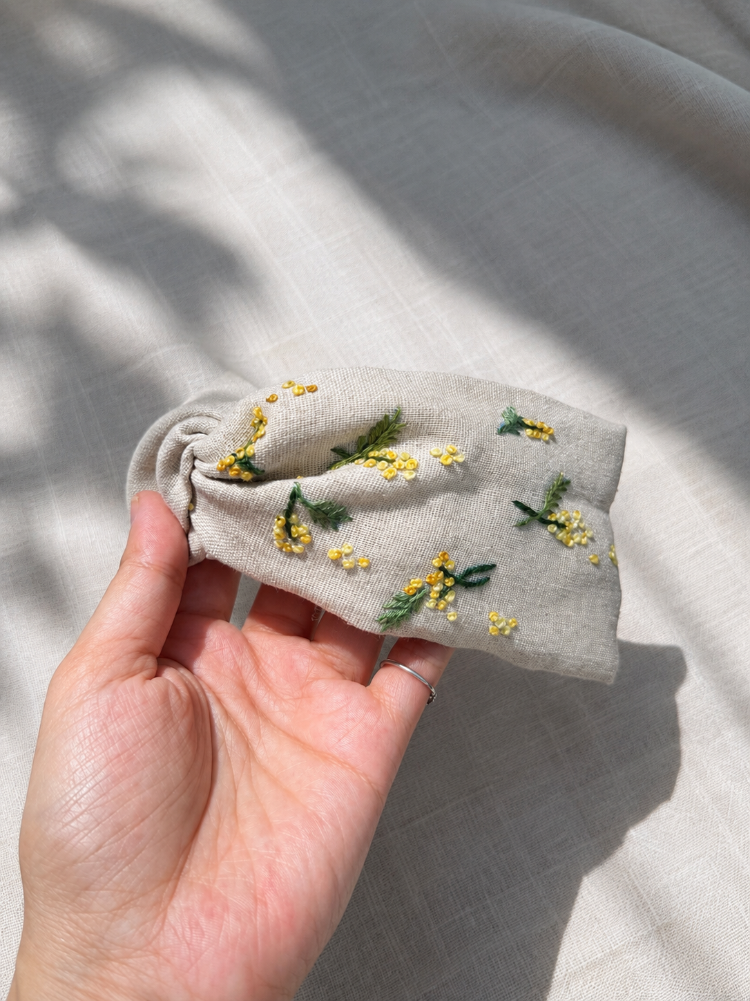 金合歡交叉型髮箍|單邊刺繡 Mimosa Cross Headband