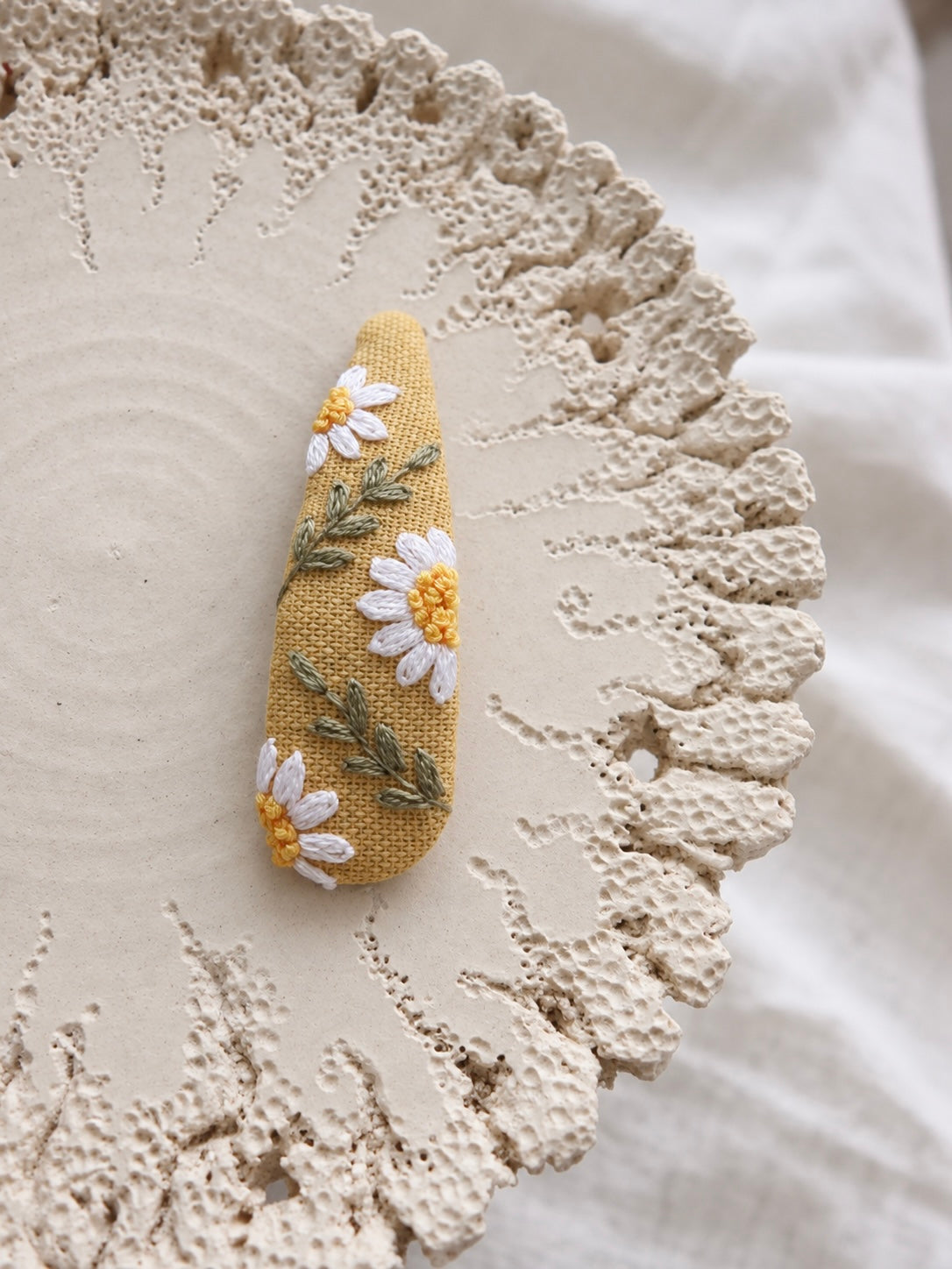 花間刺繡BB髮夾 Among the Flowers Hairclip