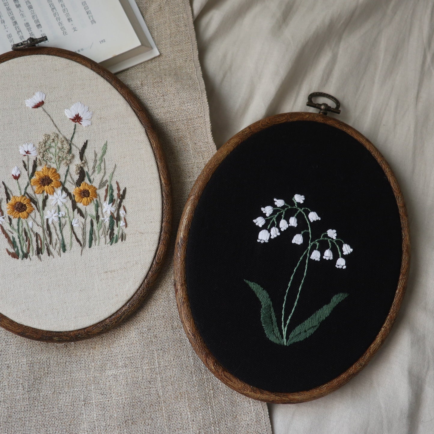 鈴蘭花手刺繡掛飾/小花擺件