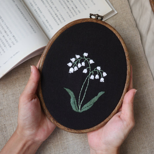 鈴蘭花手刺繡掛飾/小花擺件