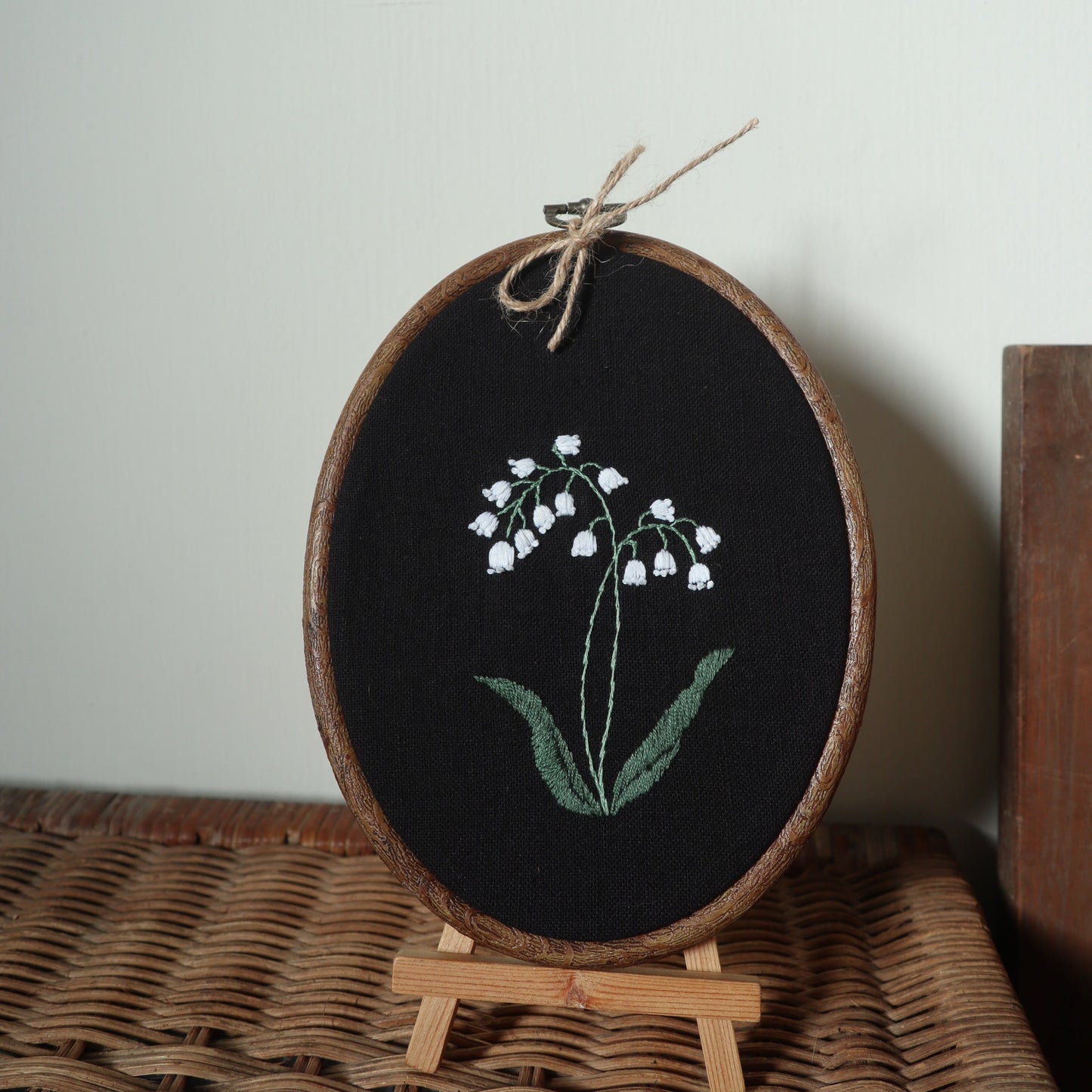 鈴蘭花手刺繡掛飾/小花擺件