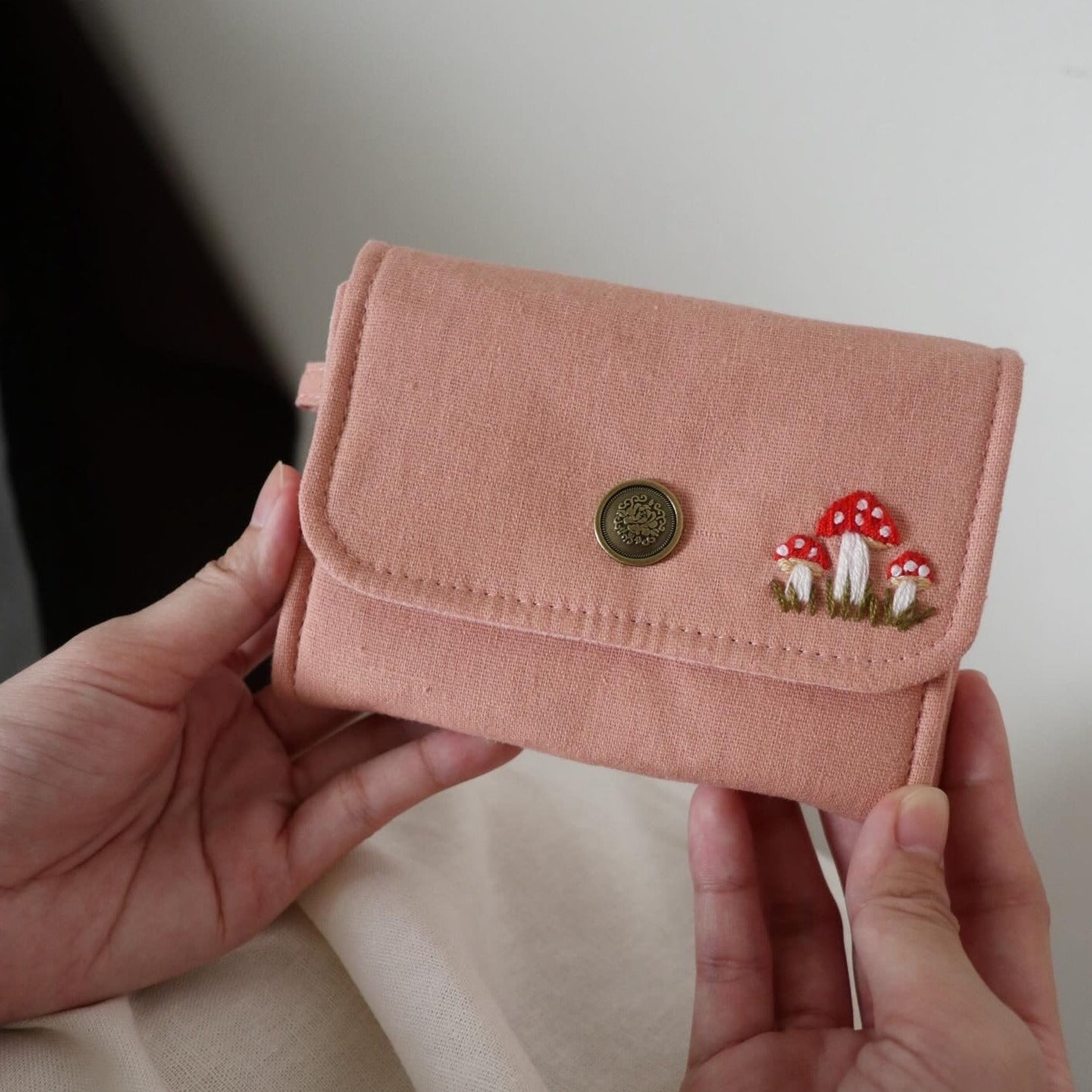 手刺繡小錢包| Little Wallet